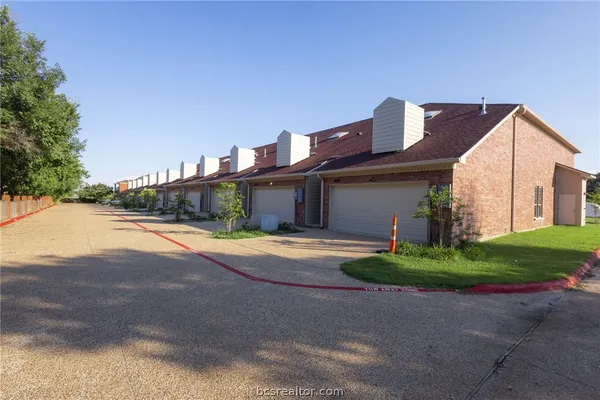 $2,150 | 1536 Bennett Street, Bryan, TX 77802