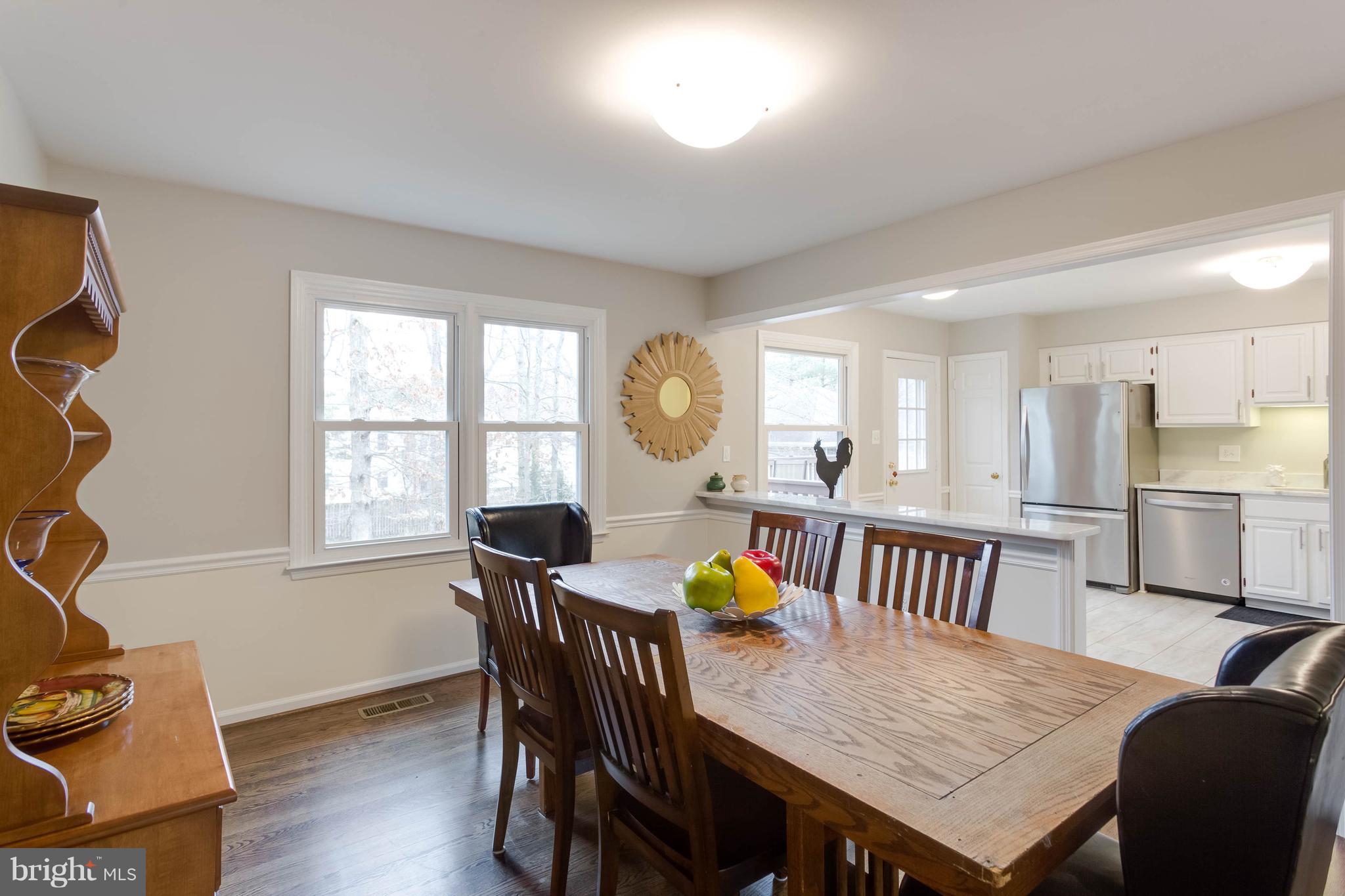10133 Red Spruce Road Fairfax, VA 22032 - Photo 4 of 25 Dining Room