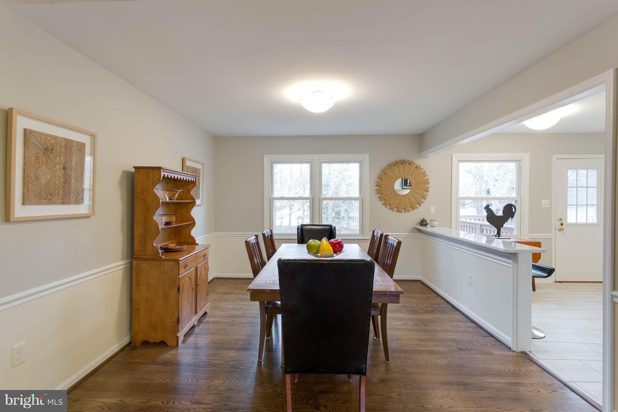10133 Red Spruce Road Fairfax, VA 22032 - Photo 5 of 25 Dining Room