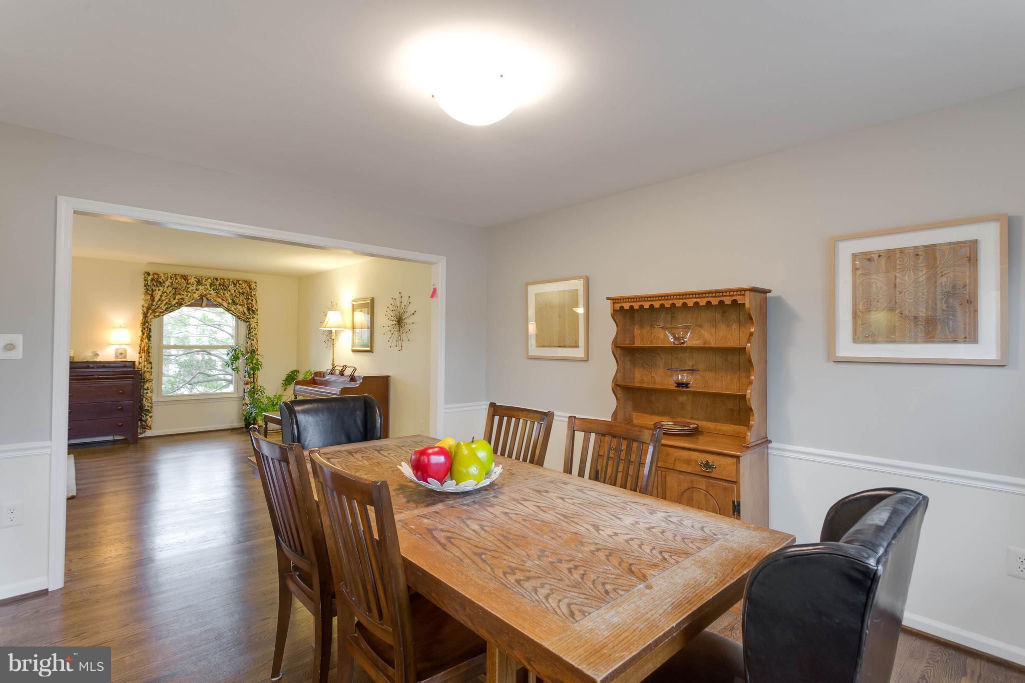 10133 Red Spruce Road Fairfax, VA 22032 - Photo 6 of 25 Dining Room