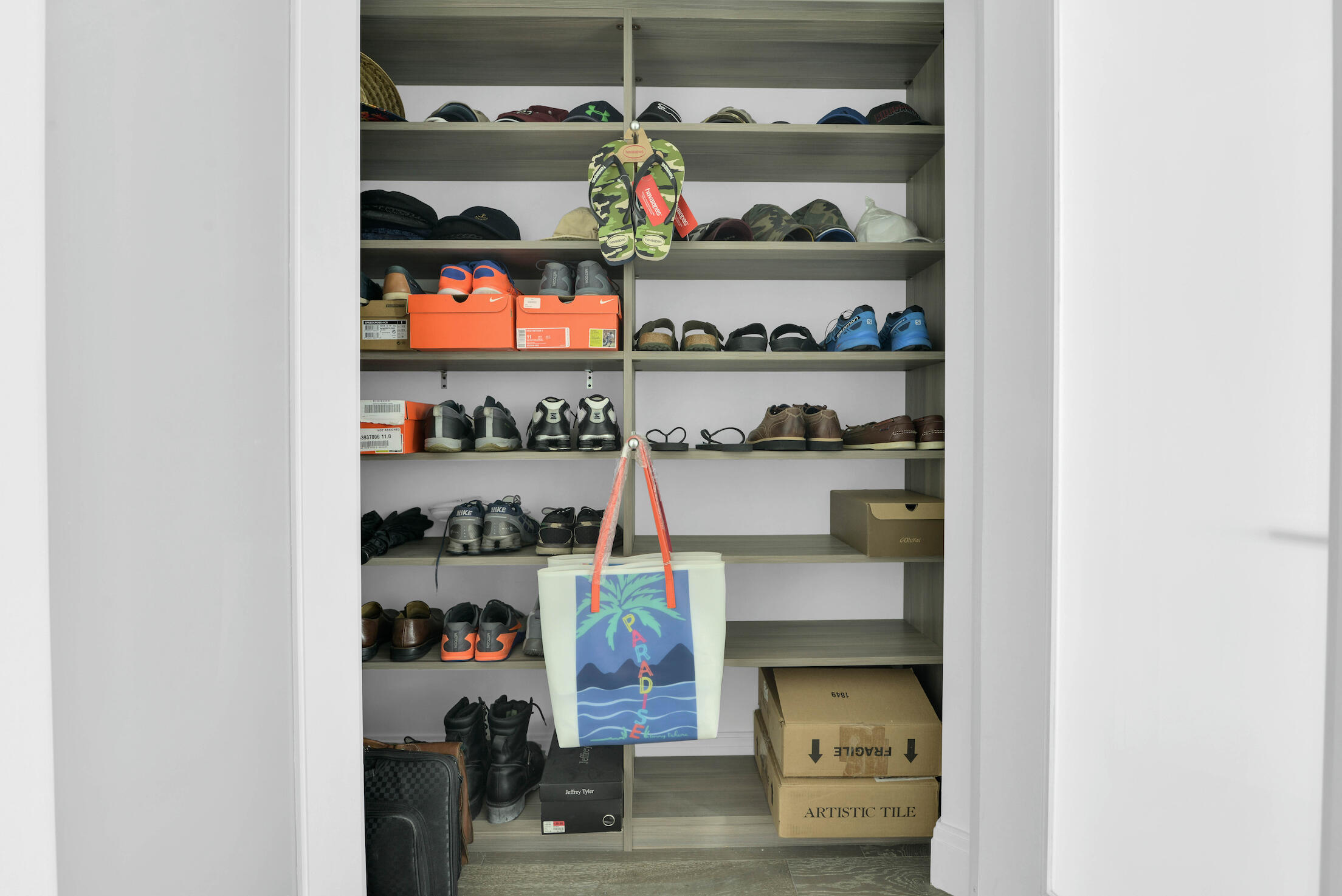 550 South Ocean Boulevard, Unit 704 Boca Raton, FL 33432 - Photo 15 of 66 Entrance closet