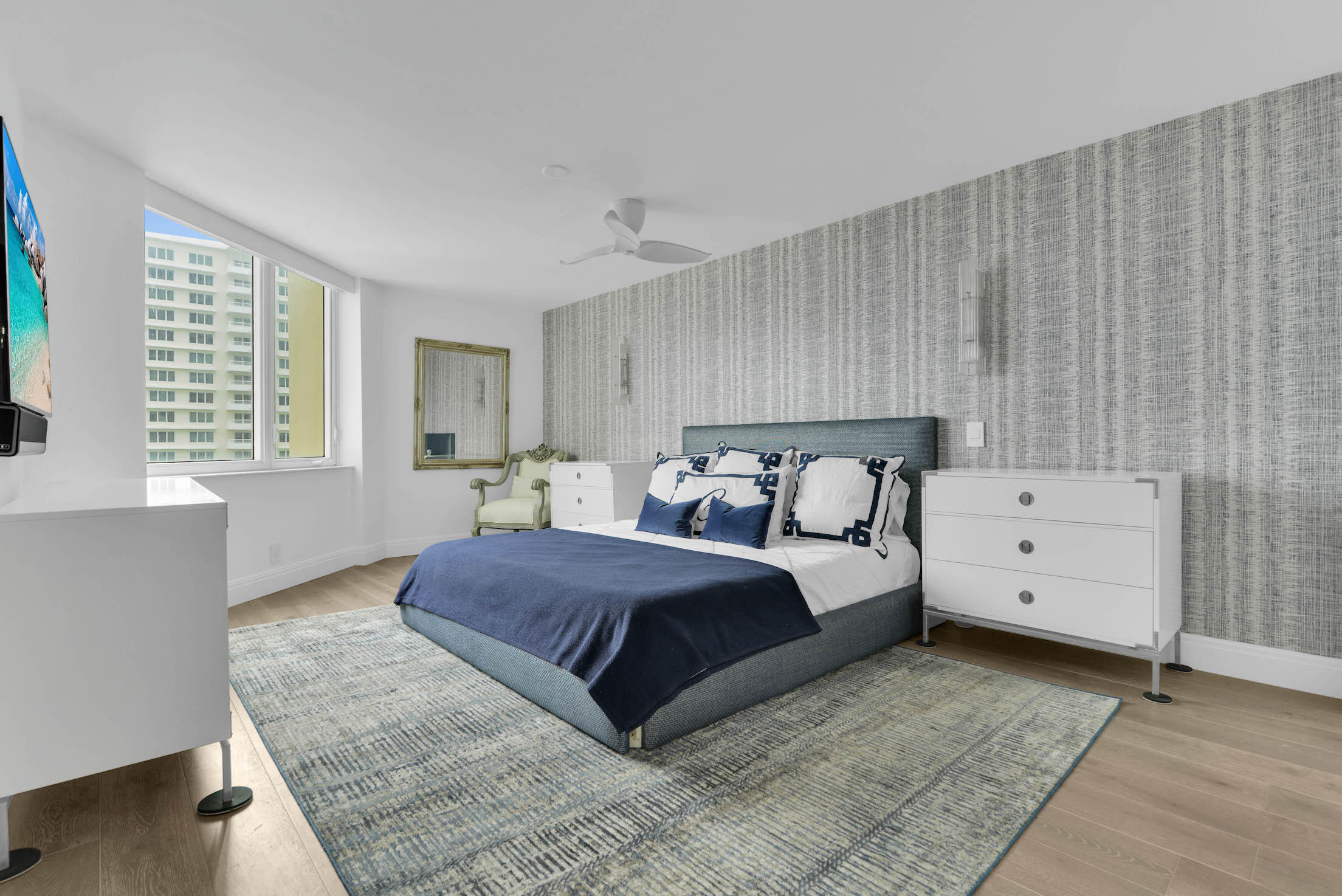 550 South Ocean Boulevard, Unit 704 Boca Raton, FL 33432 - Photo 21 of 66 Master bedroom