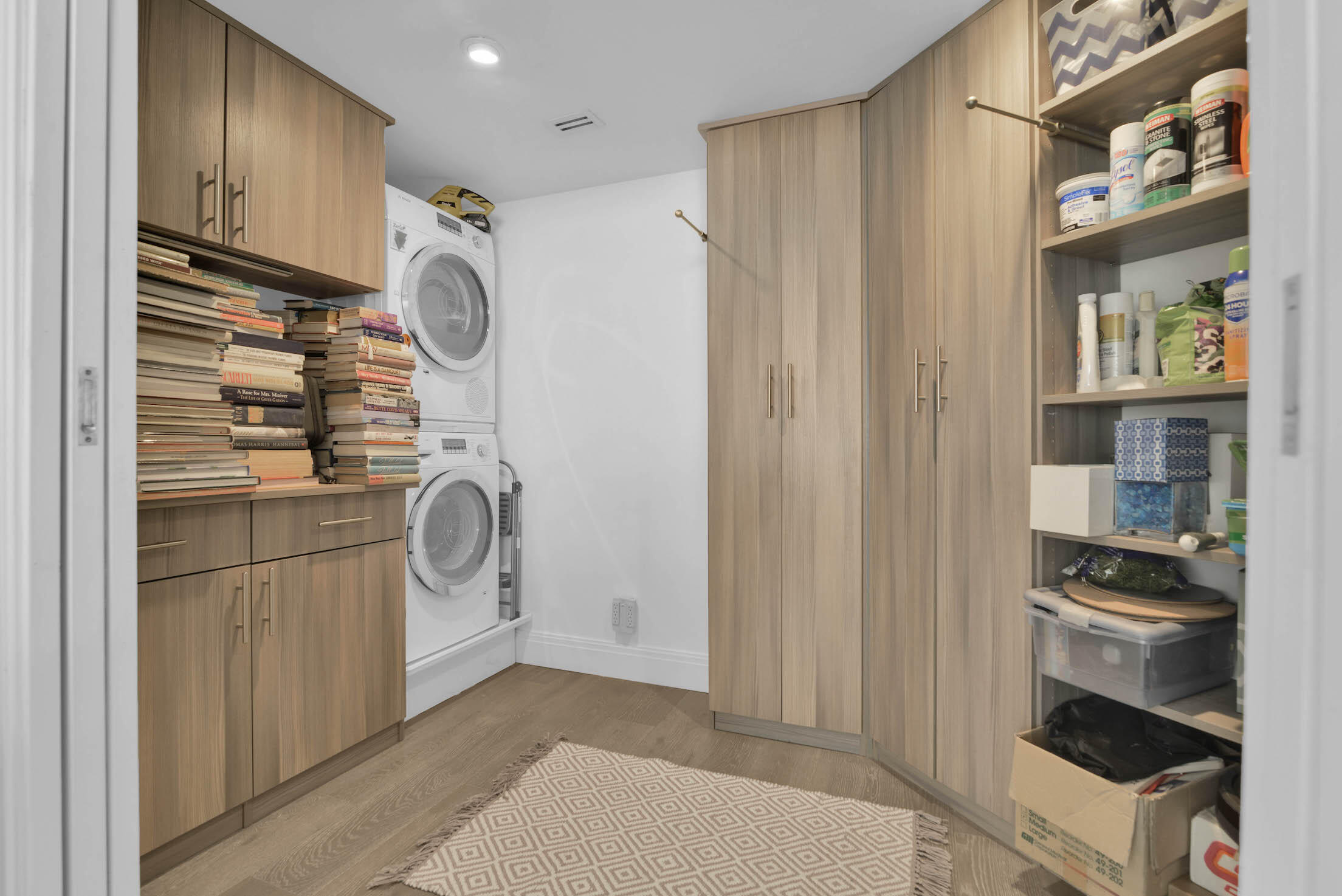 550 South Ocean Boulevard, Unit 704 Boca Raton, FL 33432 - Photo 28 of 66 Laundry room/storage