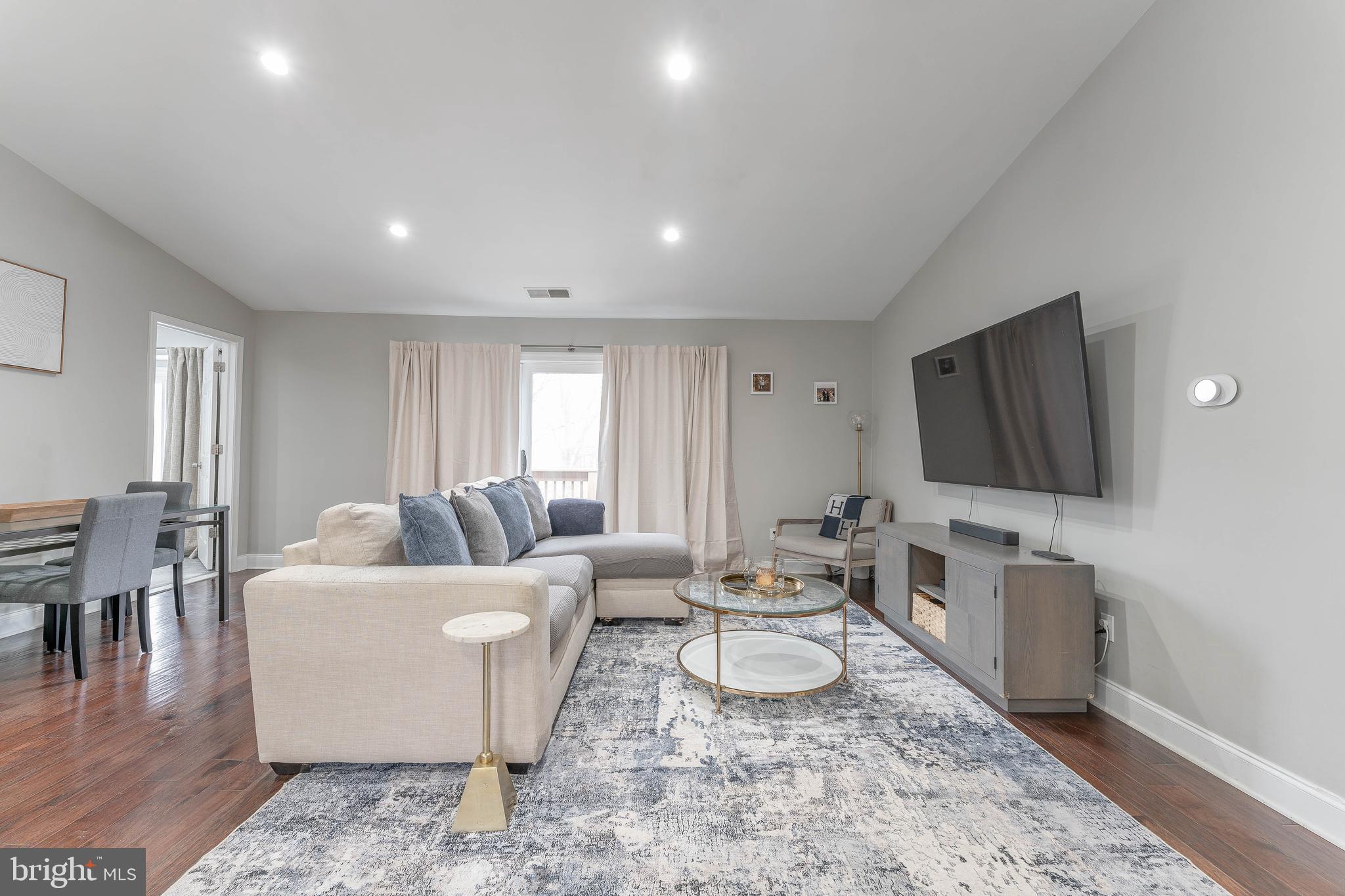 308 Pritchard Place Newtown Square, PA 19073 - Photo 3 of 33