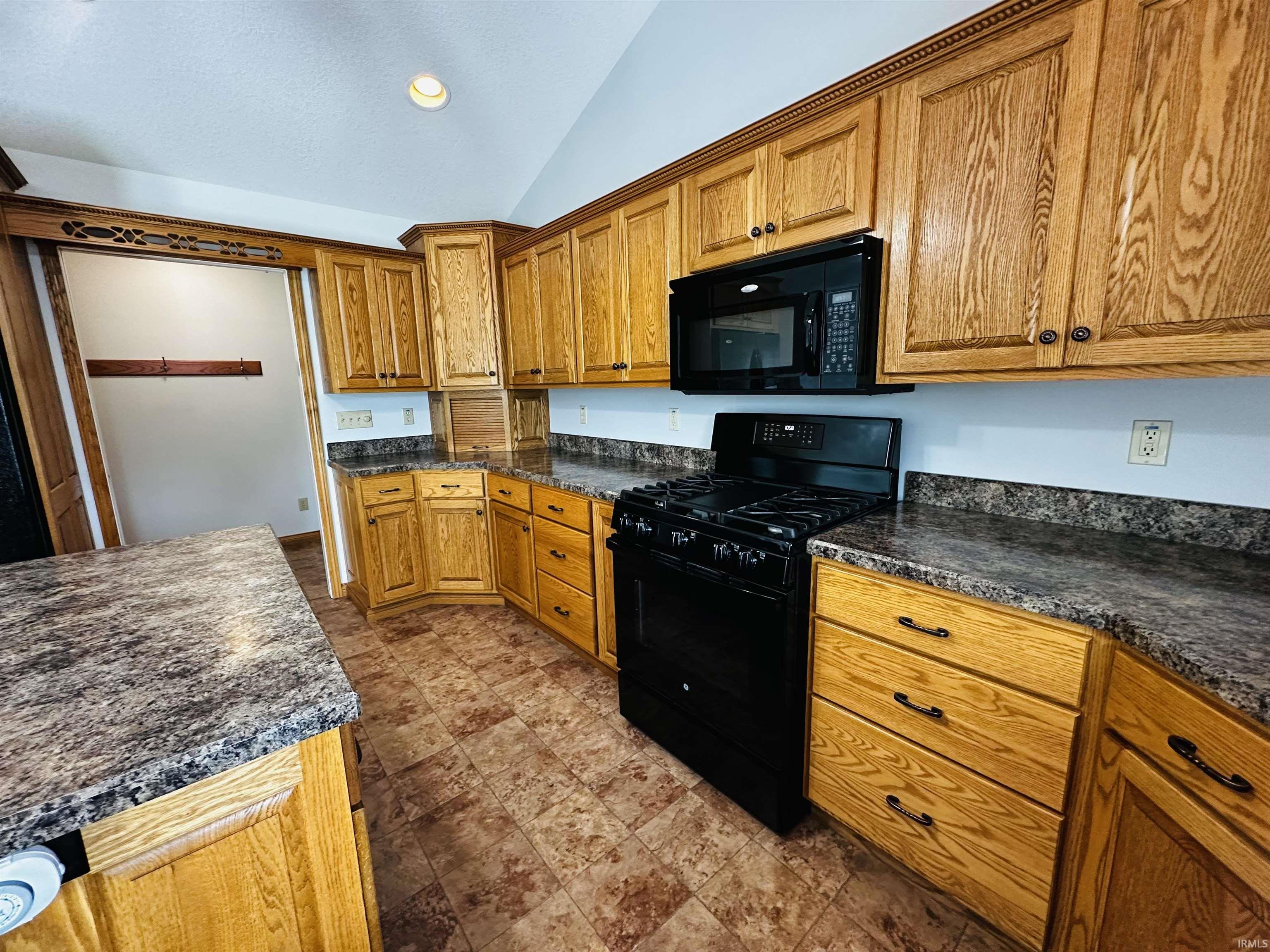 2413 White Ridge Lane Washington, IN 47501 - Photo 11 of 36 Gallery Image 11