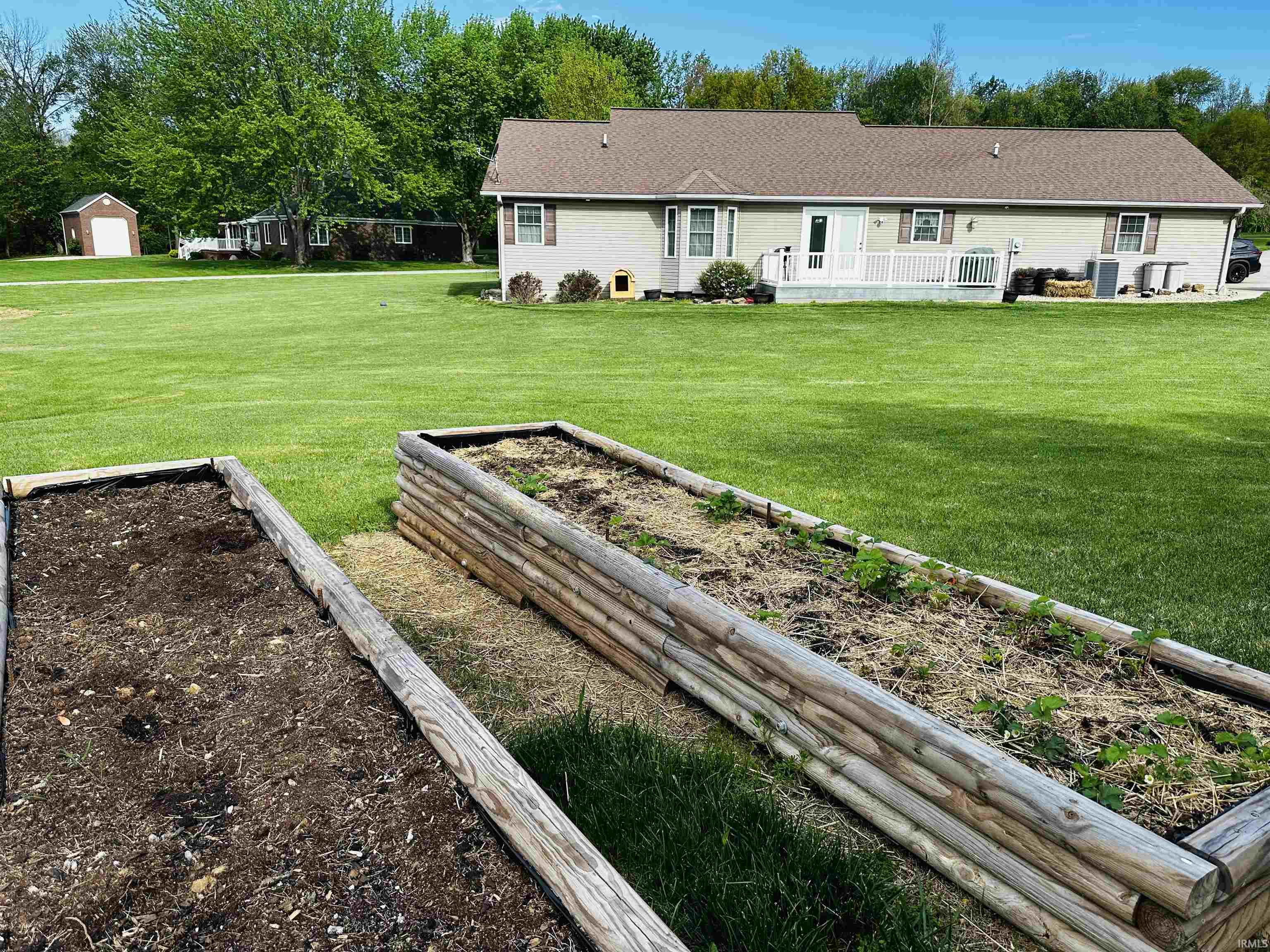 2413 White Ridge Lane Washington, IN 47501 - Photo 34 of 36 Gallery Image 34
