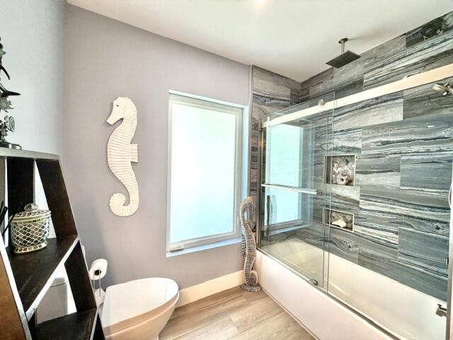 1298 Walnut Terrace Boca Raton, FL 33486 - Photo 29 of 41 hallway bath