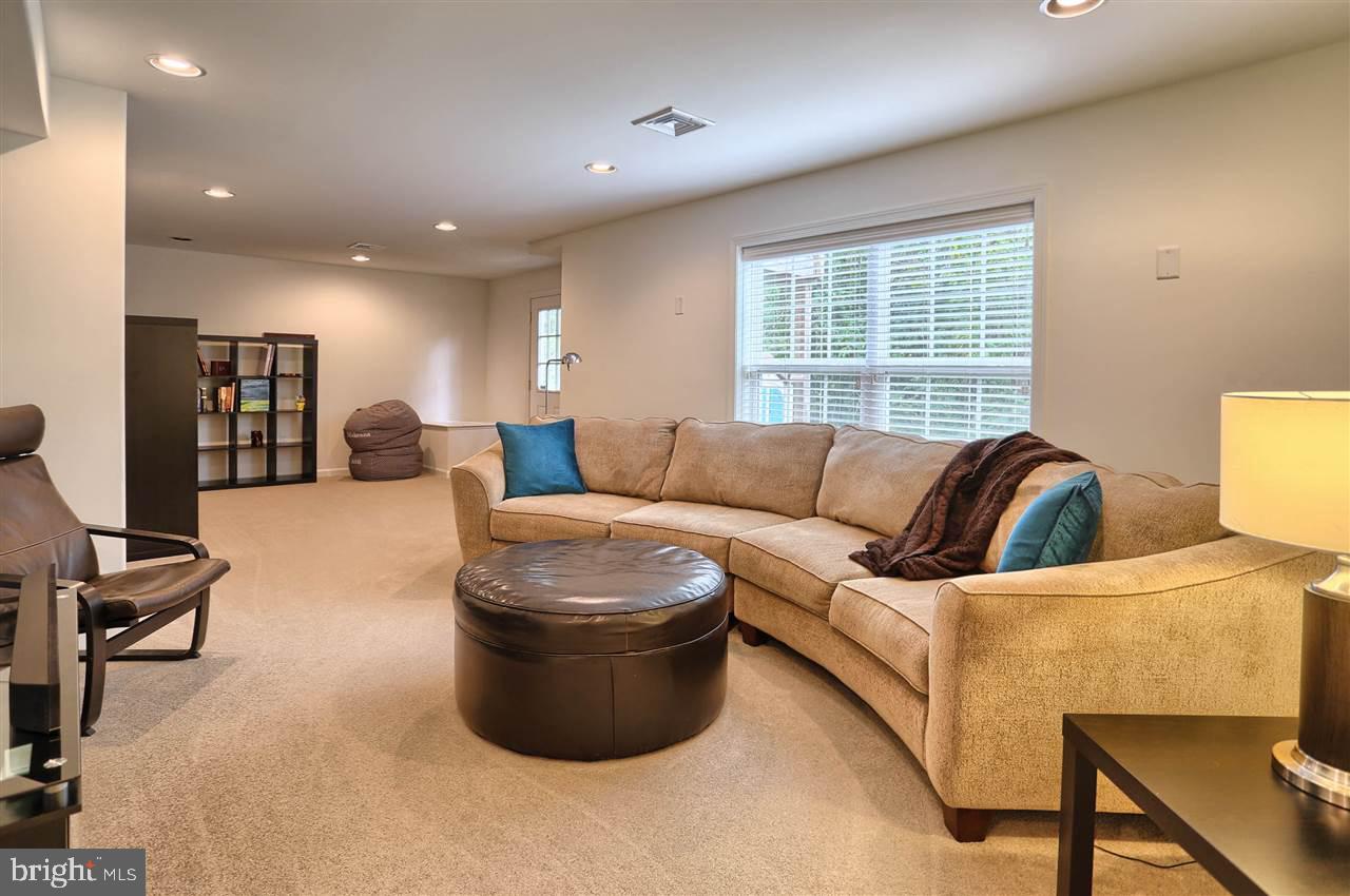 111 Oaklea Road Harrisburg, PA 17110 - Photo 11 of 24 Gallery Image 11