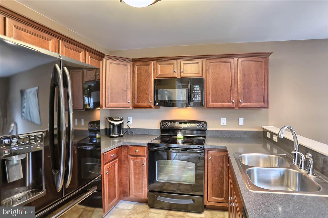 111 Oaklea Road Harrisburg, PA 17110 - Photo 9 of 24 Gallery Image 9