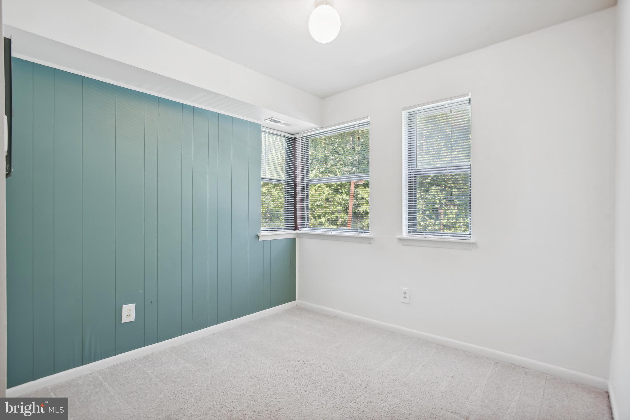 11240 Chestnut Grove Square, Unit 31 Reston, VA 20190 - Photo 15 of 26 Breakfast room