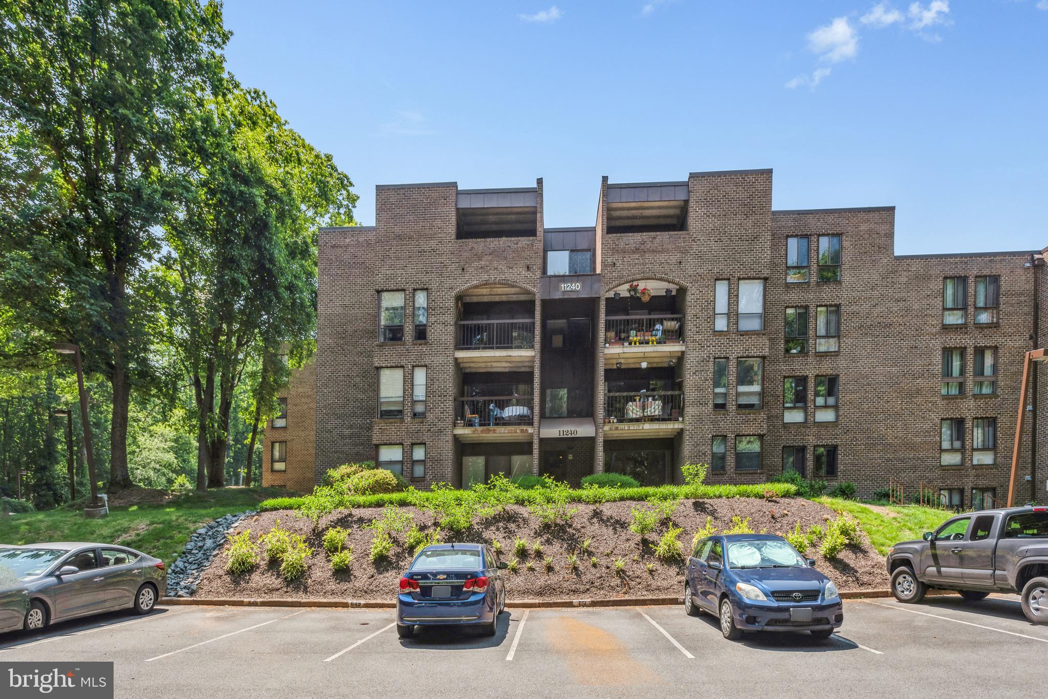 11240 Chestnut Grove Square, Unit 31 Reston, VA 20190 - Photo 2 of 26