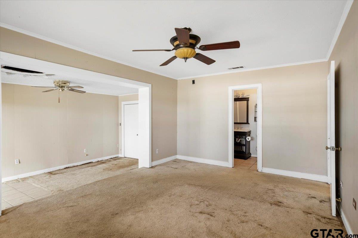 6521 Highway 271 Tyler, TX 75708 - Photo 23 of 35 a view of an empty room and window