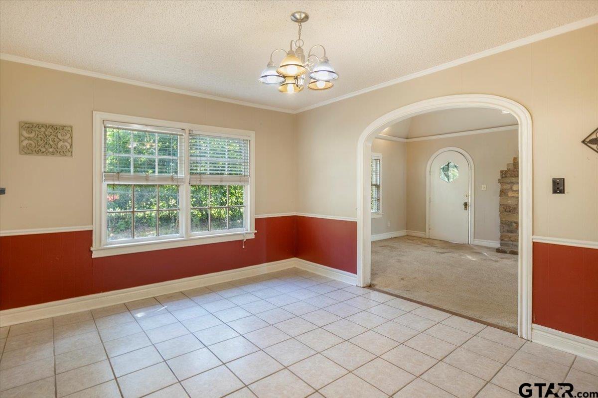 6521 Highway 271 Tyler, TX 75708 - Photo 5 of 35 en empty room with windows