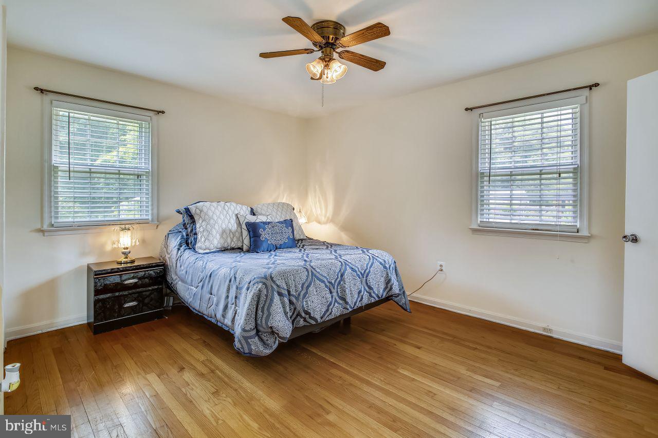 4918 Pole Road Alexandria, VA 22309 - Photo 14 of 34 Primary Bedroom with Full Bath