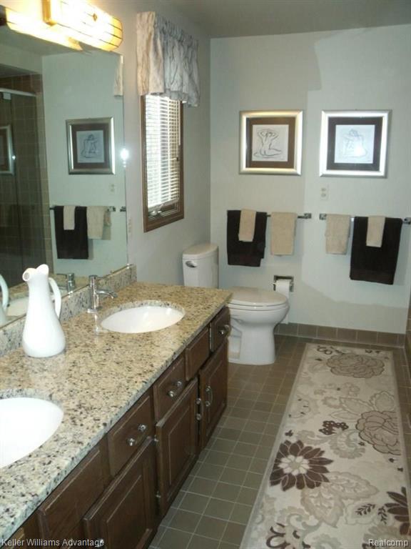 36463 Valley Ridge Drive Farmington Hills, MI 48331 - Photo 29 of 33