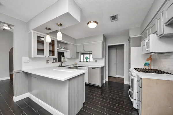 $357,770 | 158 Highland Terrace Drive, League City, TX 77573