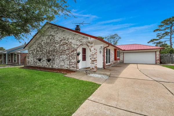 $357,770 | 158 Highland Terrace Drive, League City, TX 77573