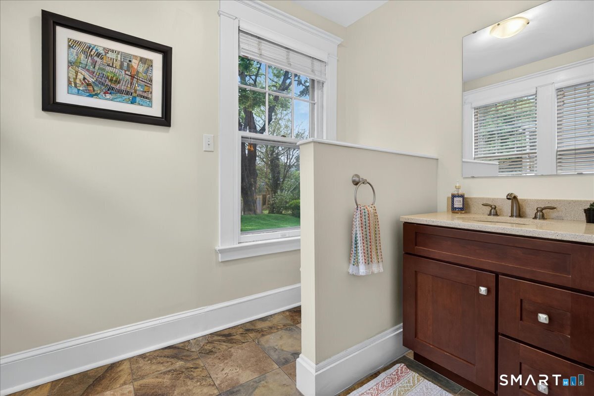 54 Thornton Street Hamden, CT 06517 - Photo 13 of 40