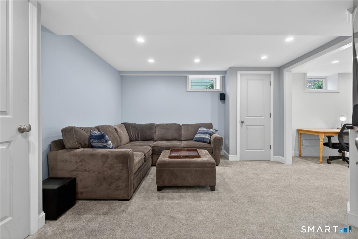54 Thornton Street Hamden, CT 06517 - Photo 27 of 40