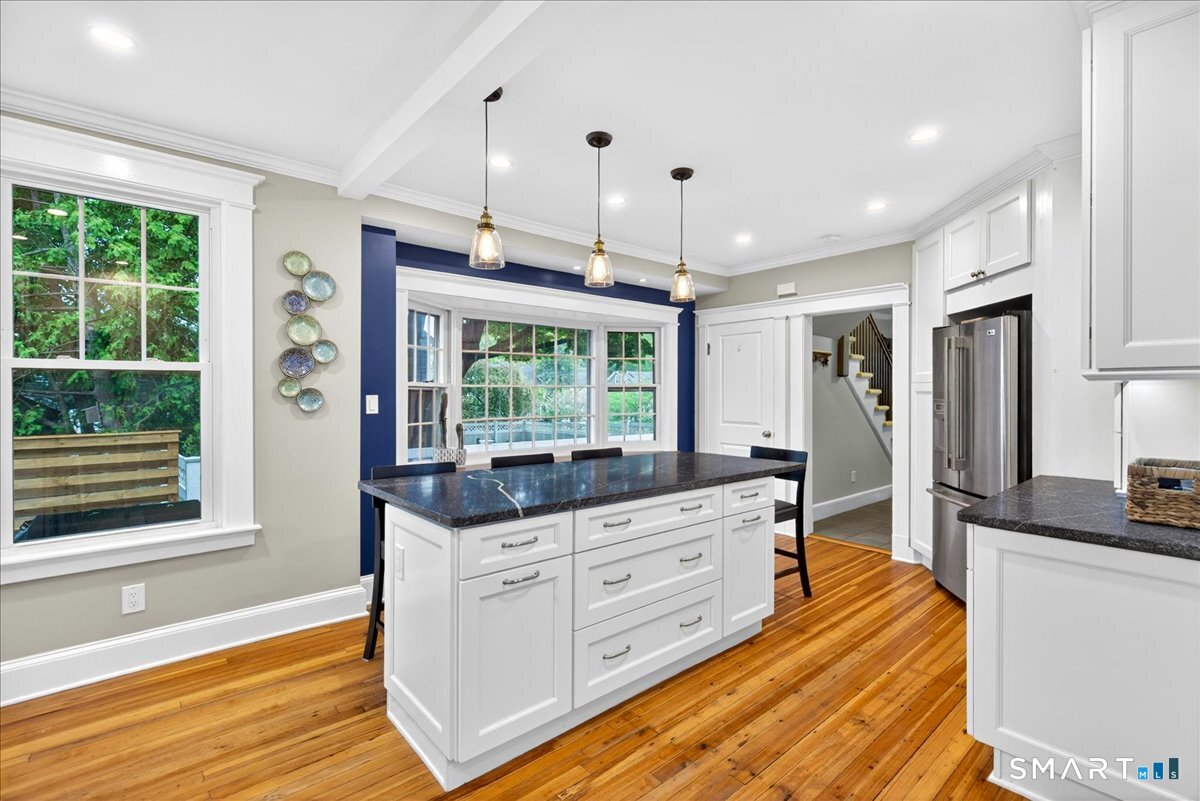 54 Thornton Street Hamden, CT 06517 - Photo 9 of 40