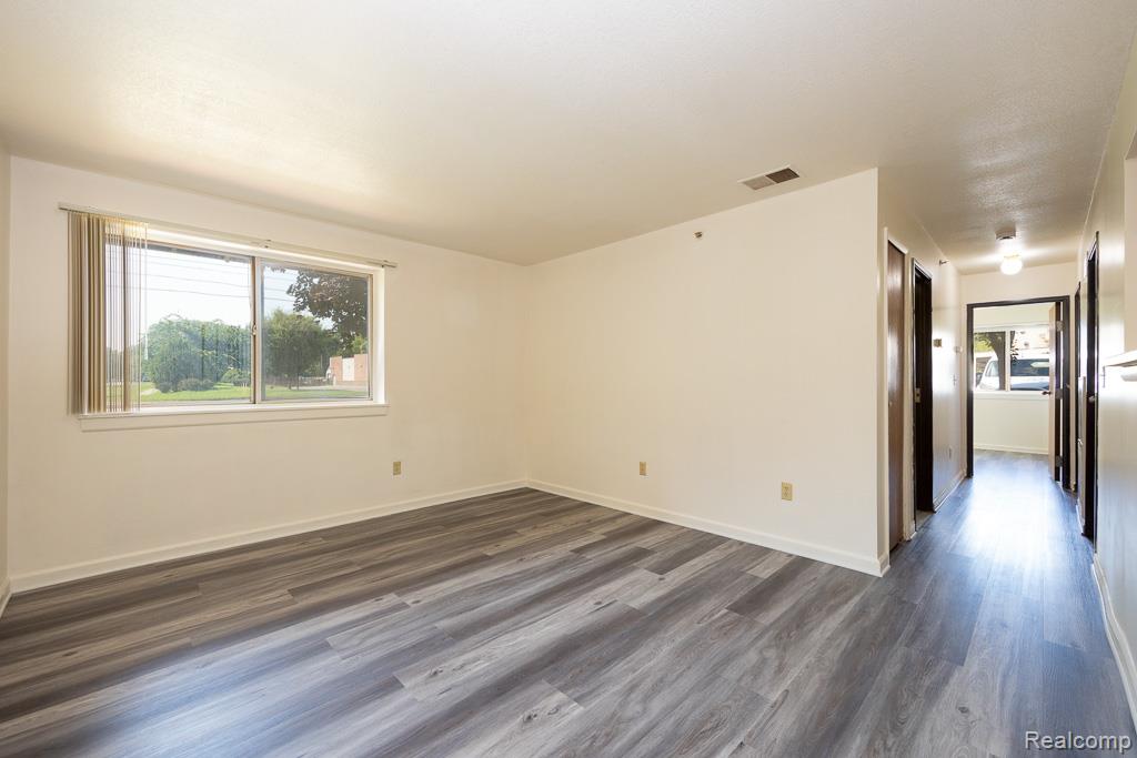 35330 Van Born Road, Unit 101 Wayne, MI 48184 - Photo 4 of 20