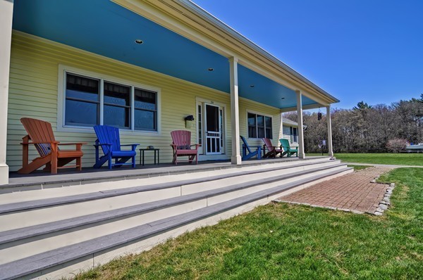 194 Acushnet Road Mattapoisett, MA 02739 - Photo 4 of 28 Gallery Image 4