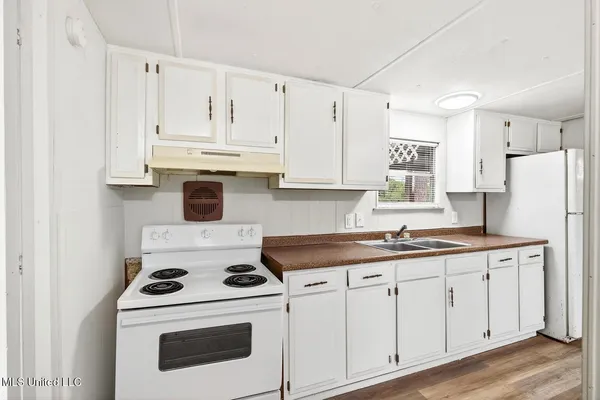 $1,200 | 11213 Dobson Road, Unit 10, Gulfport, MS 39503