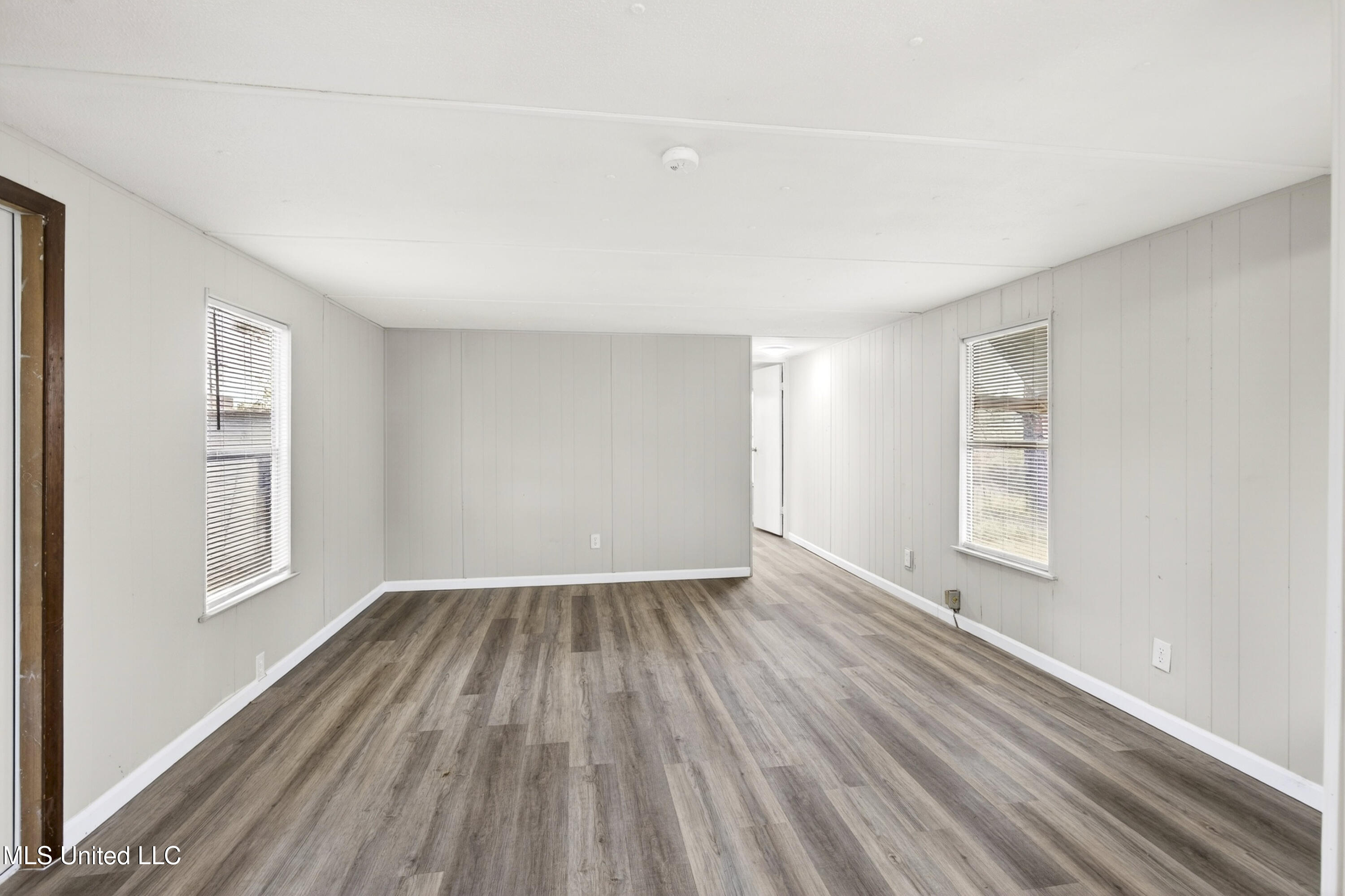 11213 Dobson Road, Unit 10 Gulfport, MS 39503 - Photo 5 of 23 11213DubsonRd-6