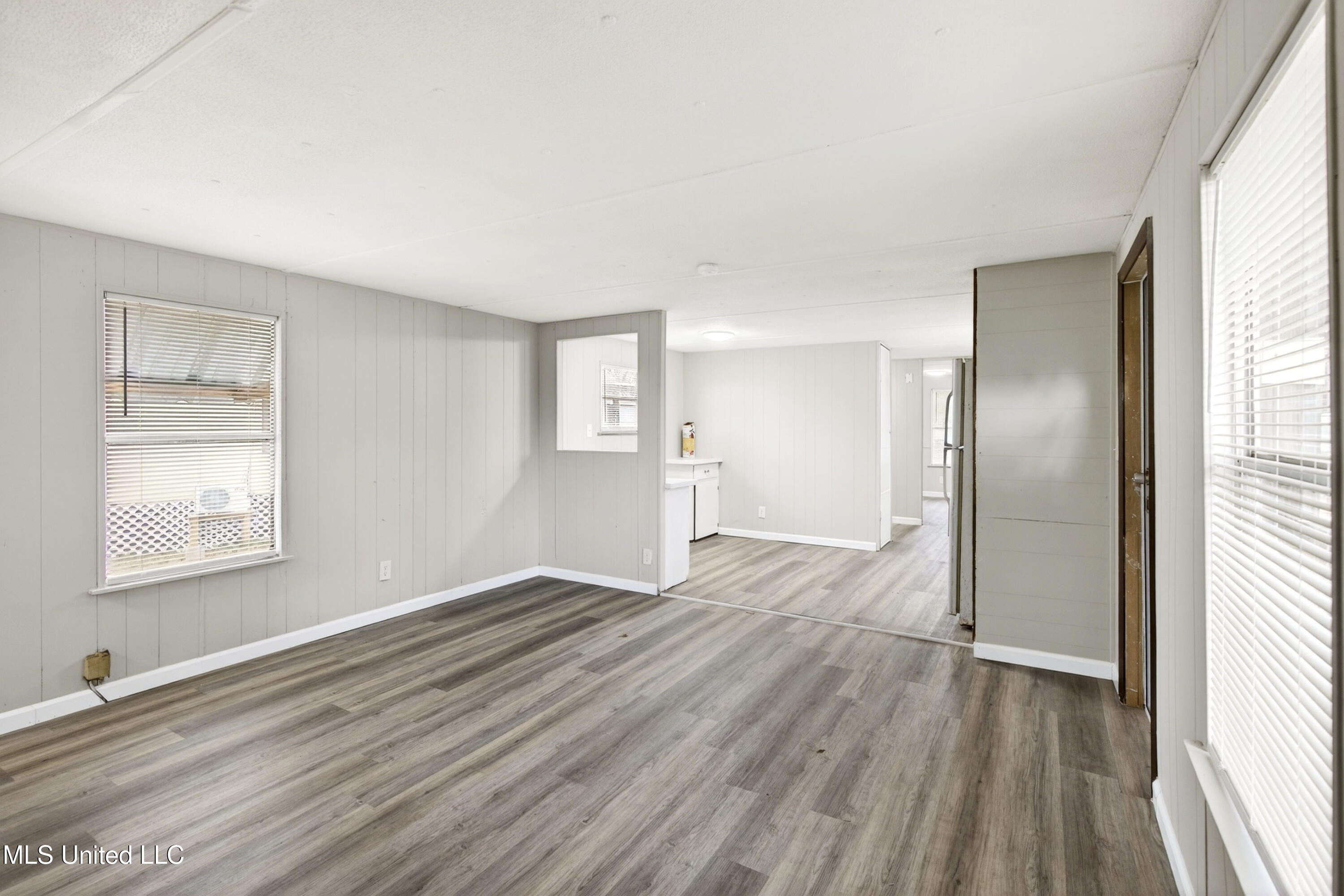 11213 Dobson Road, Unit 10 Gulfport, MS 39503 - Photo 7 of 23 11213DubsonRd-8