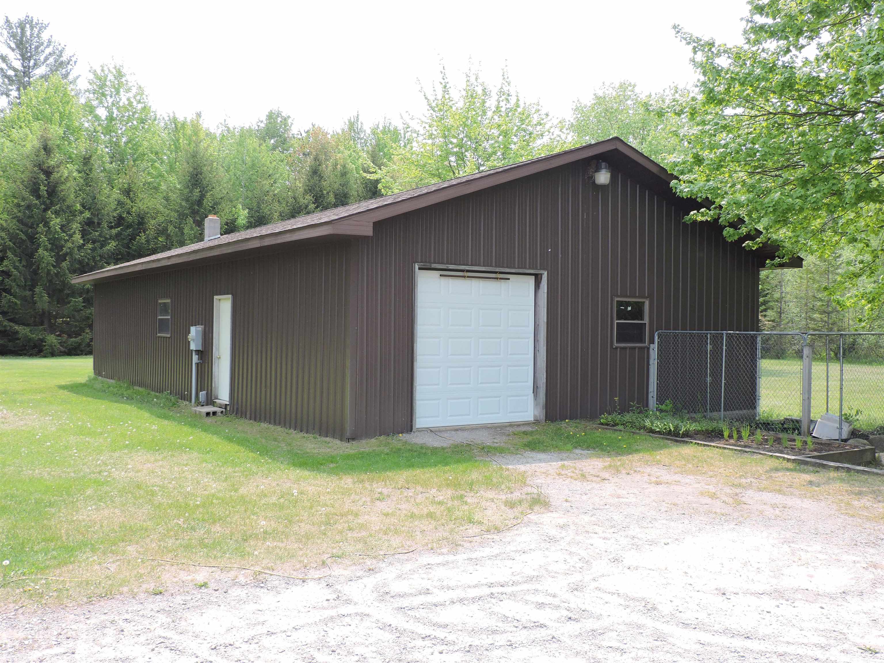 1685 Bentley Road Bentley, MI 48613 - Photo 4 of 55