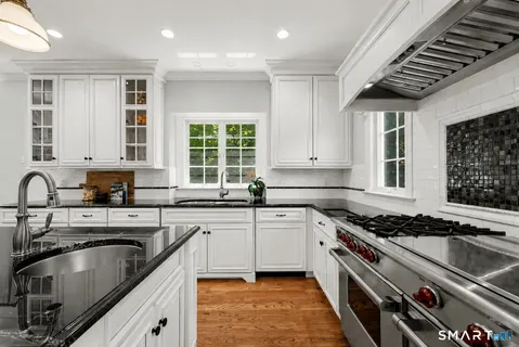 $1,695,000 | 2 Gino's Way, Ridgefield, CT 06877