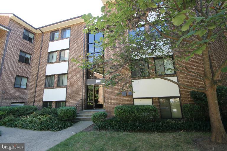1550 Northgate Square, Unit 15501 Reston, VA 20190 - Photo 1 of 22 Exterior (Front)