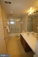 1550 Northgate Square, Unit 15501 Reston, VA 20190 - Photo 18 of 22 Bath
