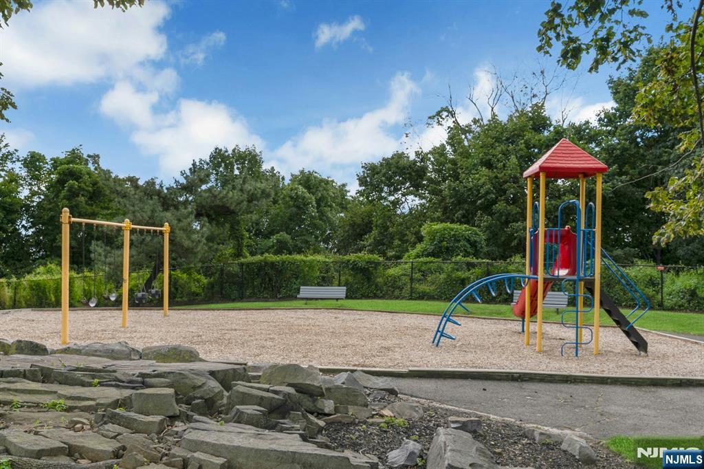 2 Horizon Road, Unit 816 Fort Lee, NJ 07024 - Photo 33 of 33 Gallery Image 33