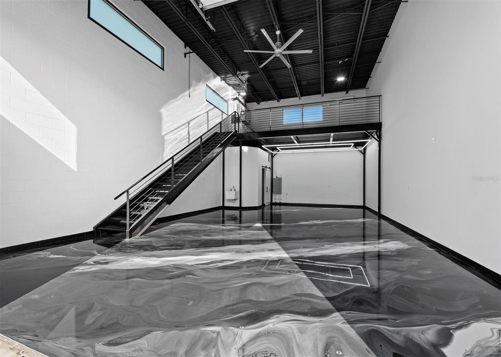 6562 Palmer Park Circle, Unit 18 Sarasota, FL 34238 - Photo 2 of 20 a view of entryway