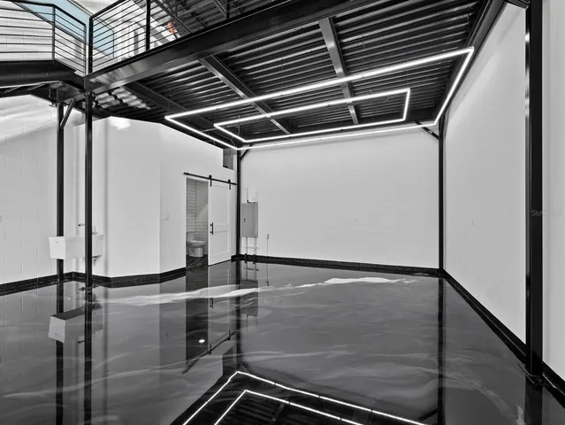 a view of utility room