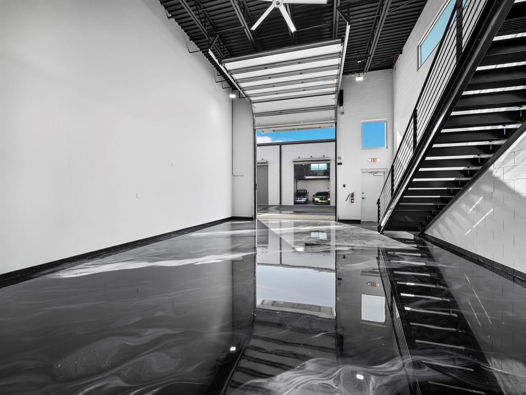 6562 Palmer Park Circle, Unit 18 Sarasota, FL 34238 - Photo 8 of 20 a view of an entryway