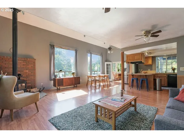 $699,000 | 2524 Southeast Mannthey Road, Corbett, OR 97019