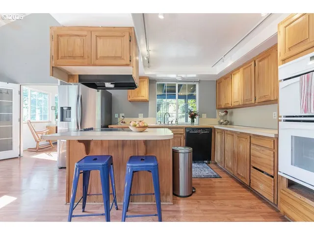 $699,000 | 2524 Southeast Mannthey Road, Corbett, OR 97019