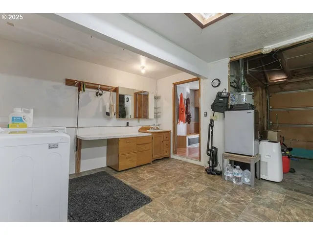 $699,000 | 2524 Southeast Mannthey Road, Corbett, OR 97019