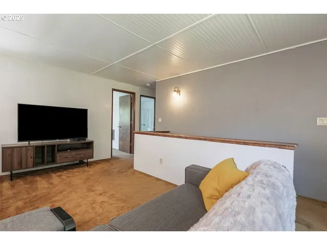 $699,000 | 2524 Southeast Mannthey Road, Corbett, OR 97019