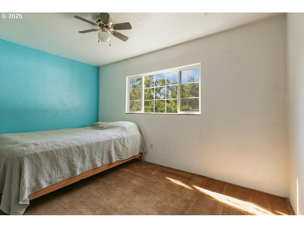 2524 Southeast Mannthey Road Corbett, OR 97019 - Photo 30 of 42