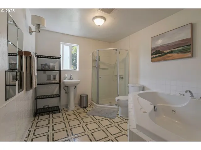 $699,000 | 2524 Southeast Mannthey Road, Corbett, OR 97019