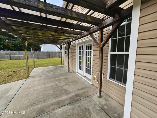 $1,850 | 111 Palo Alto Park Drive, Maysville, NC 28555