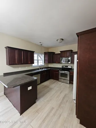 $1,850 | 111 Palo Alto Park Drive, Maysville, NC 28555