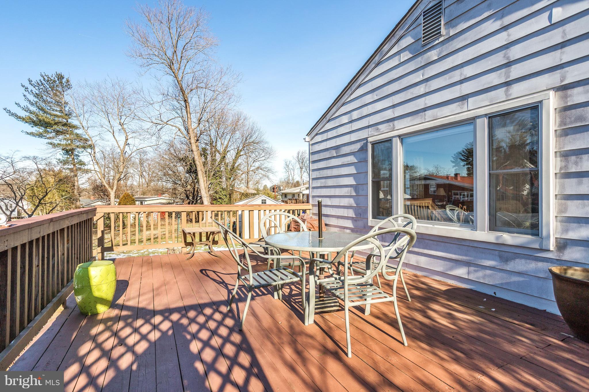 13120 Estelle Road Silver Spring, MD 20906 - Photo 20 of 21 Rear Deck