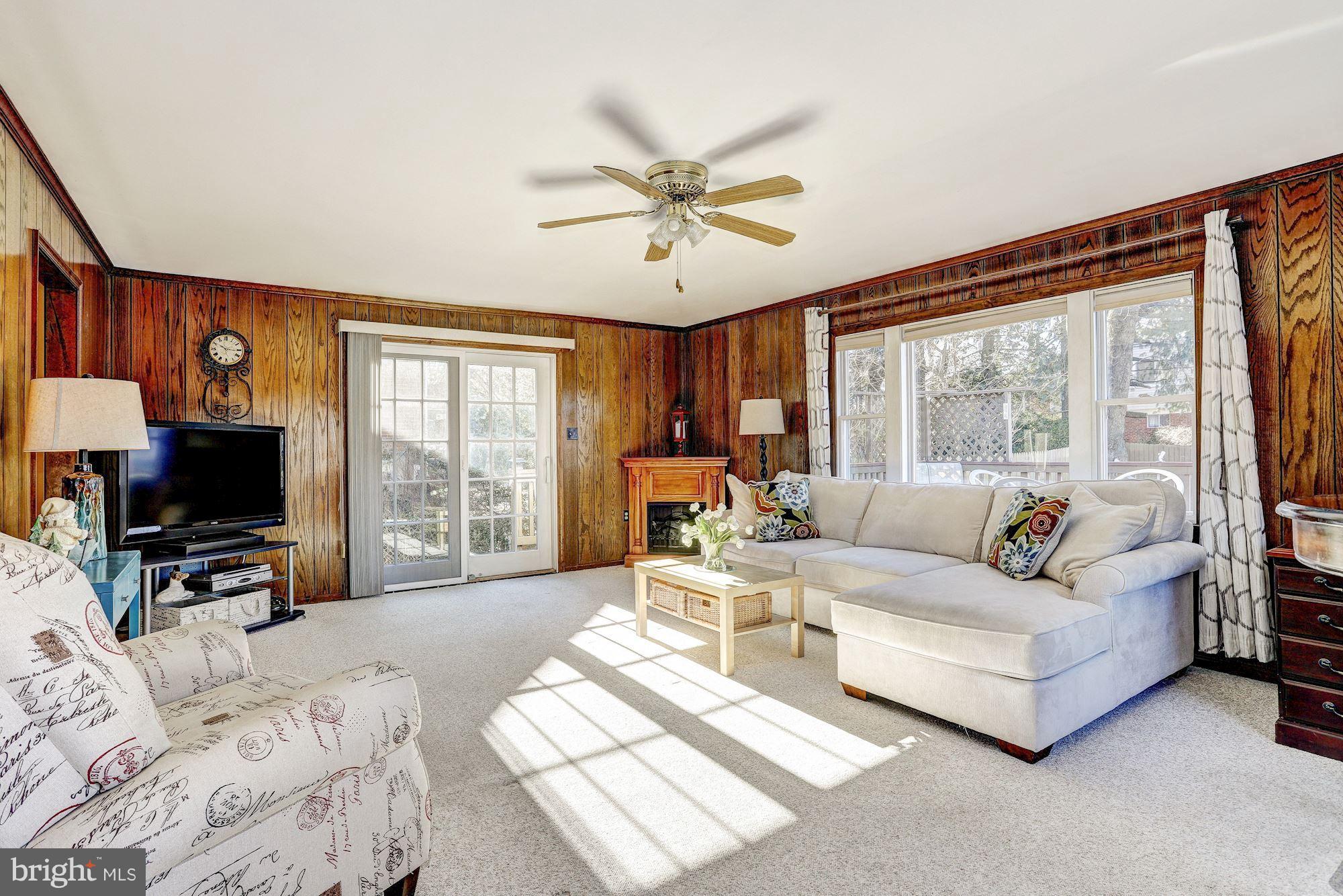 13120 Estelle Road Silver Spring, MD 20906 - Photo 7 of 21 Family Room