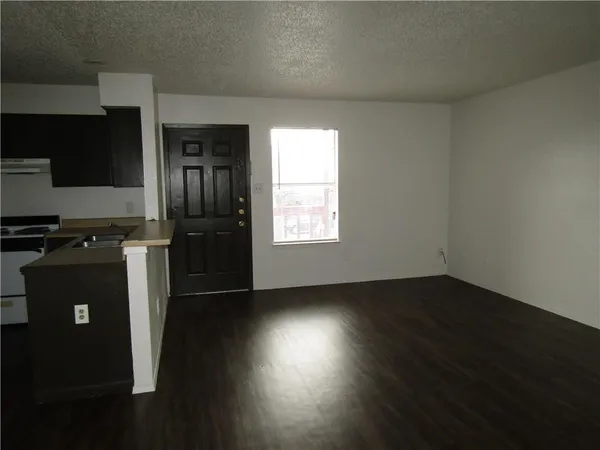 $885 | 4910 Pepper Lane, Unit D, Austin, TX 78744