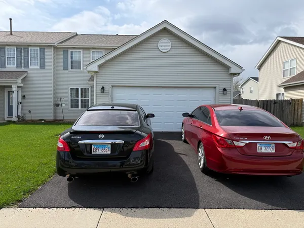 $282,500 | 28815 Sawmill Lane, Lakemoor, IL 60051