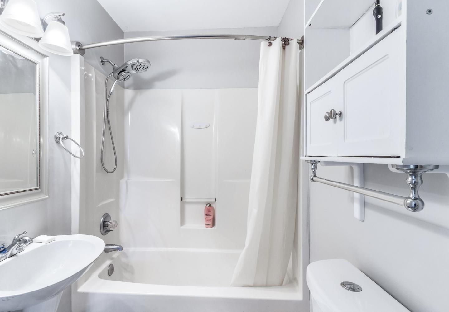 806 Ely Road Chattanooga, TN 37343 - Photo 12 of 18 Bathroom 1